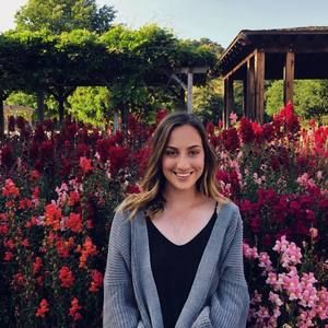 Meet your Posher, Elizabeth